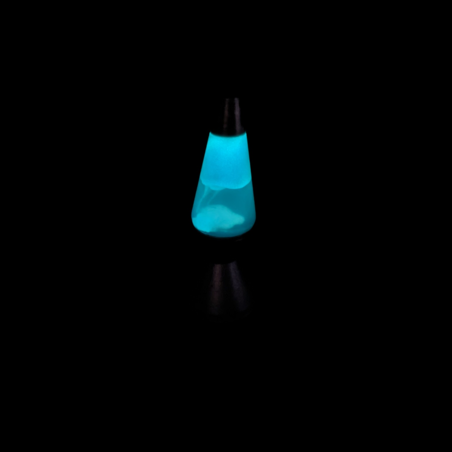 Lava Lamp Butt Plug - Medium size - Med NC 00-45 firmness